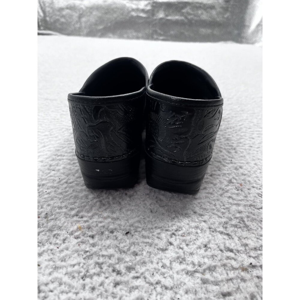 Women's Dansko Pro Black Tooled Embossed Floral Leather Slip On Clog Size 38 - Picture 8 of 11
